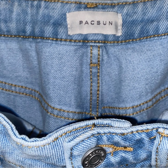 PacSun 90’s Boyfriend Cargo Jeans. Size 26. Never worn. - Picture 4 of 4